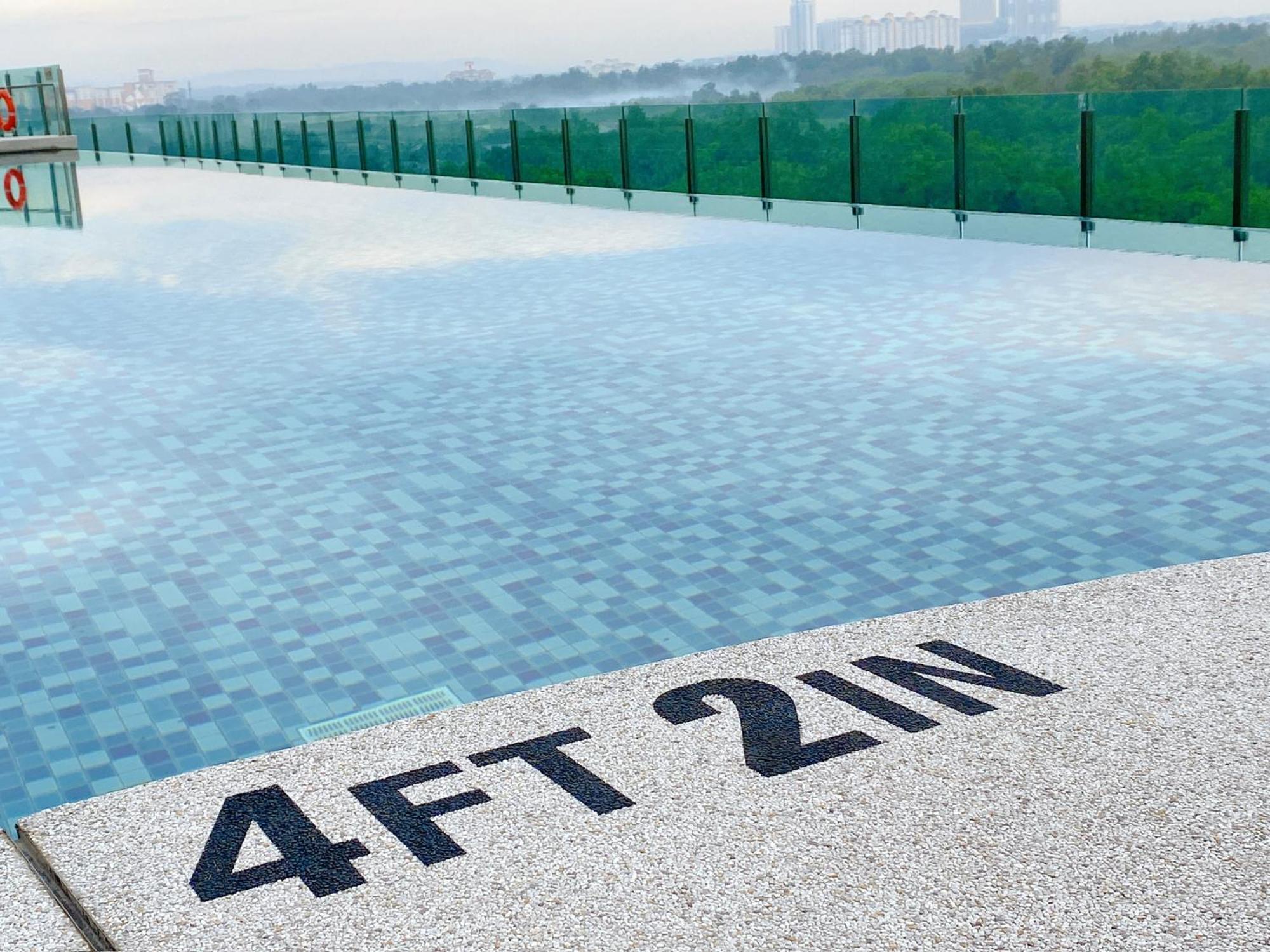 Homenest Jb City Poolview Suite By Cozy Home Johor Bahru Exterior foto