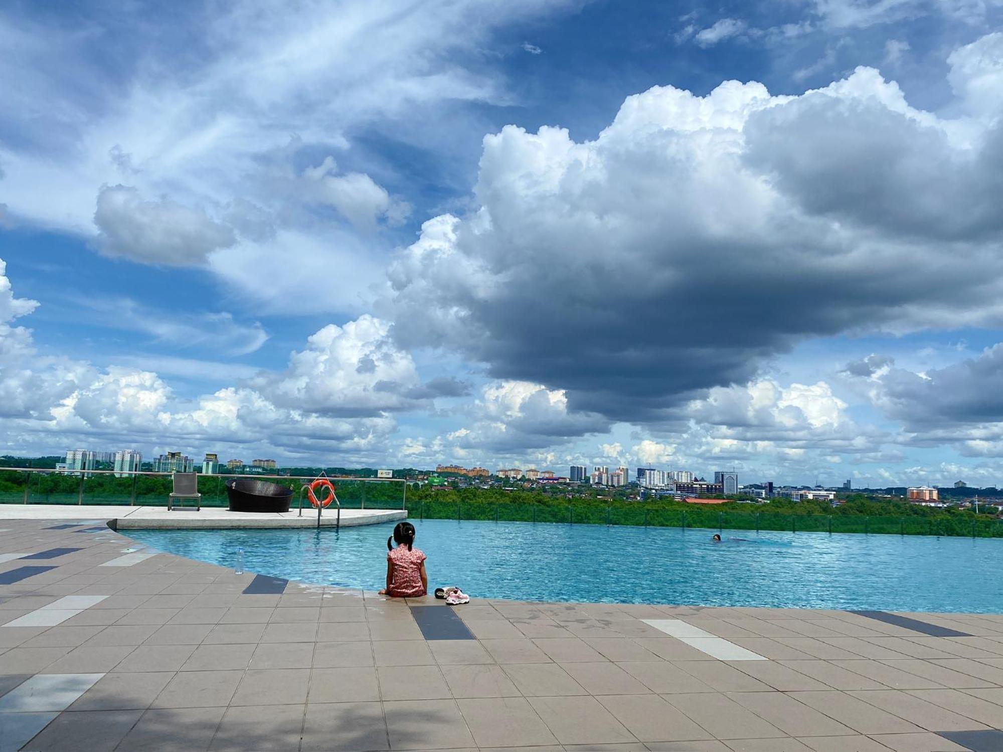 Homenest Jb City Poolview Suite By Cozy Home Johor Bahru Exterior foto